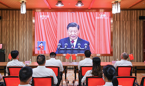 “勠力同心，，，，，， 勇毅前行”  <br>全体党员集中收看二十大开幕盛况